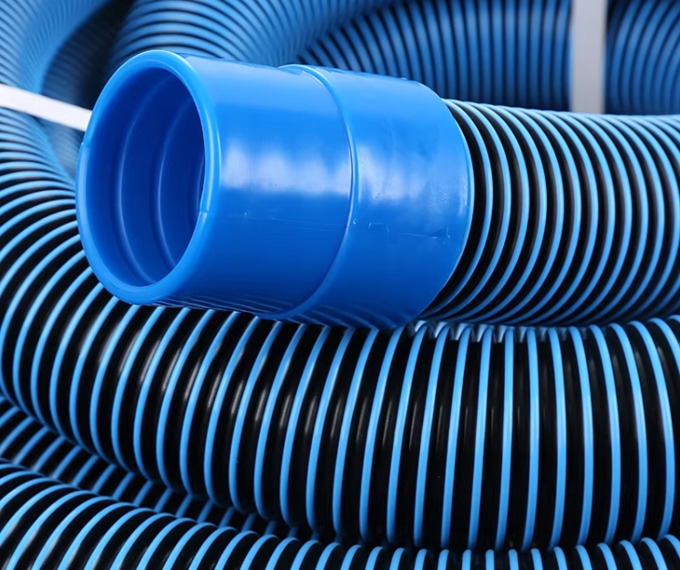 Swimming pool vacuum spiral hose machine