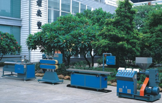 Single Screw Pipe、Abnormal Profile Extrusion Line